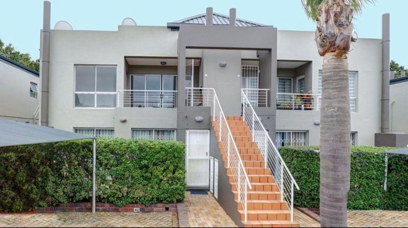 2 Bedroom Property for Sale in Kenridge Western Cape